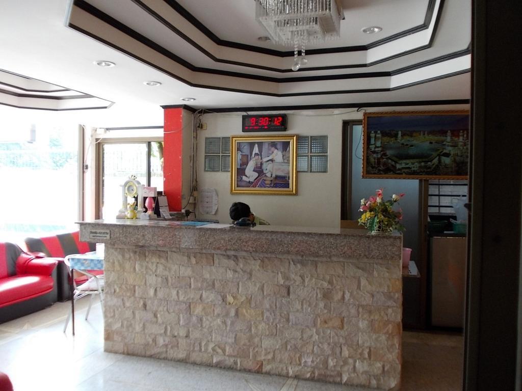 Kt Place Hotell Bangkok Exteriör bild